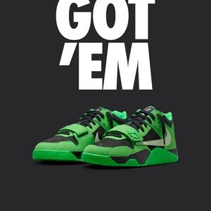 Nike Men’s Low-Top Sneakers in Bright Green and Black